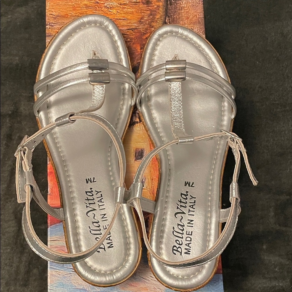 Bella Vita Women's Metallic Sandals 7M